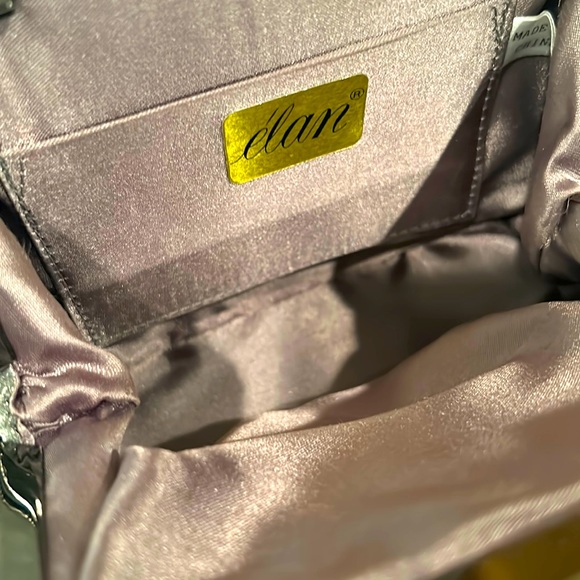 Elan Silver Shimmer Evening Bag With Sparkling Round Closure - Picture 4 of 8